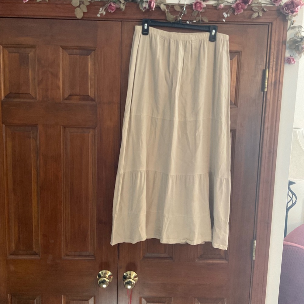 Elegant Cream Skirt by Habitat, size XL, like new condition!